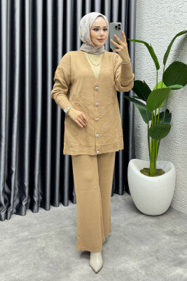 İdil Düğme Detaylı Triko Takım 1314 Latte - MT